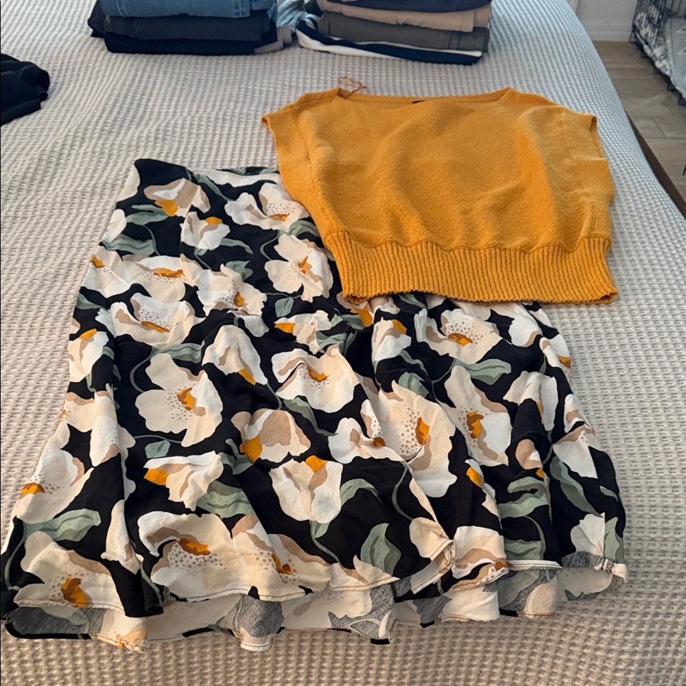 Ann Taylor Factory Black and White Floral Midi Skirt